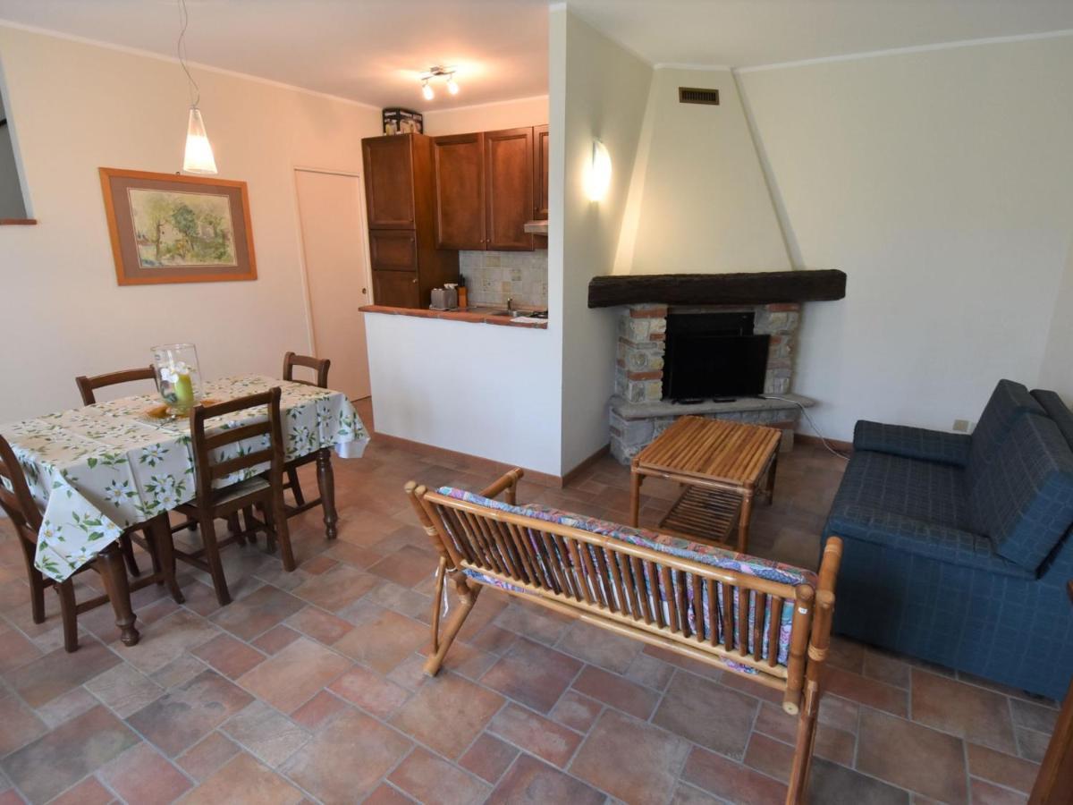 Apartment La Corte Bricca - Trilo B By Interhome Castana  Luaran gambar